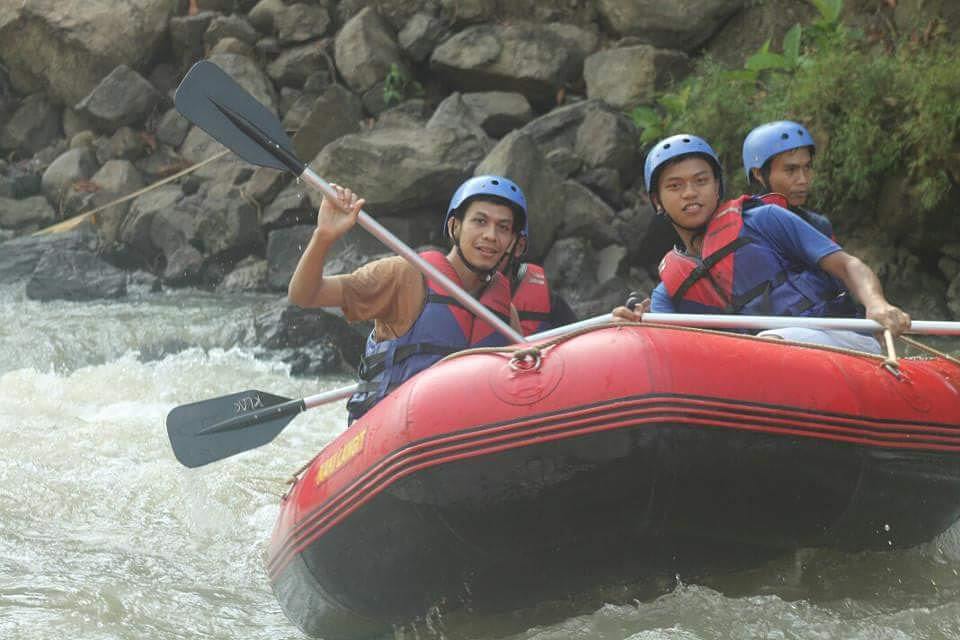 Sungai Citarik, Bisa Untuk Pemula , Lokasi Kejuaraan Dunia , Cara Menuju Lokasi, Harga Paket 1 Hari , Paket 2 Hari 1 Malam , Promo Rafting dan Paintball , Paket Murah Group, Paket Gathering , Lama Waktu Sesuai Jarak, Lokasi Lain 