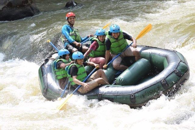 Sungai Citarik, Bisa Untuk Pemula , Lokasi Kejuaraan Dunia , Cara Menuju Lokasi, Harga Paket 1 Hari , Paket 2 Hari 1 Malam , Promo Rafting dan Paintball , Paket Murah Group, Paket Gathering , Lama Waktu Sesuai Jarak, Lokasi Lain 