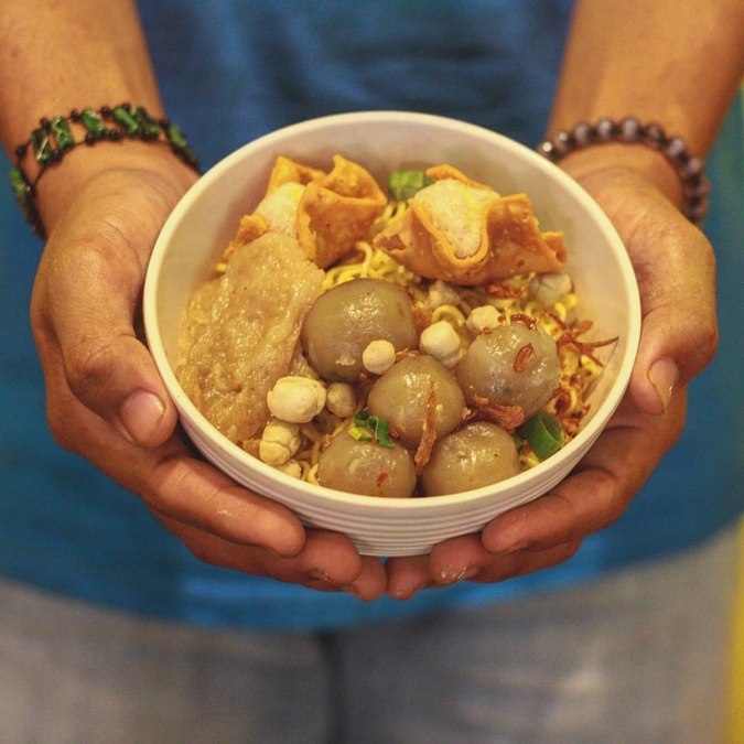 1. Ngopeilah, 2. Warung Kopi Bubung (Warkobung), 3. Sop Duren 88, 4. Baso Aci Mantan, 5. Kedai Eyang, 6. Coffee U