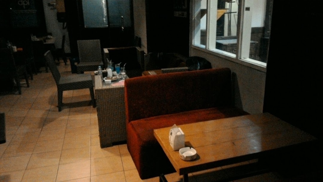 1. Qen-di Garden, 2. Eat Rock Cafe, 3. MM Sidoarjo, 4. Pazkul Cafe, 5. Dock To Dock, 6. Omah Dewe Cafe