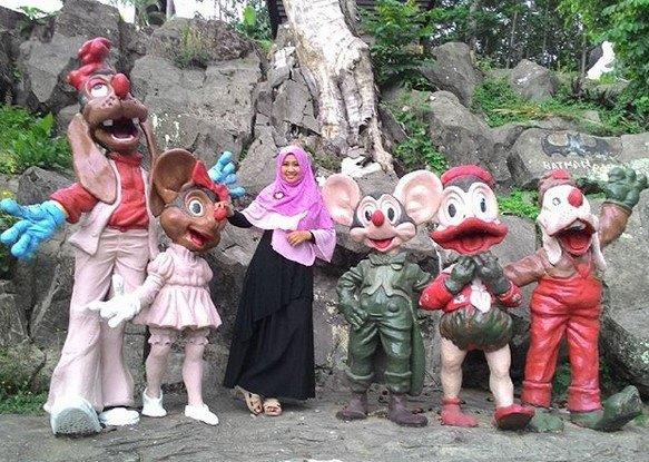 Mengenal Taman Rekreasi Tlogomas Malang, Berenang di Kolam Renang Tertua Kota Malang, Berfoto di Miniatur Unik Tlogomas Malang, Fasilitas di Tlogomas Park Malang, Rute Menuju Lokasi