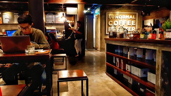 1. Gelato Secret, 2. Joe &amp; Dough, 3. Upnormal Coffee Roaster, 4. Saladstop!, 5. Chicory European Pattiserie, 6. Le Chocolat Lounge