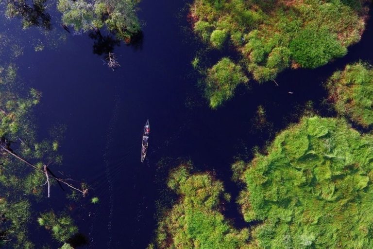 1. Danau Di Atas, 2. Danau Di Bawah, 3. Danau Aur, 4. Danau Maninjau, 5. Danau Ranau Pusri, 6. Danau Singkarak, 7. Danau Toba, 8. Danau Tes, 9. Danau Air Hitam , 10. Waduk Sigura-gura
