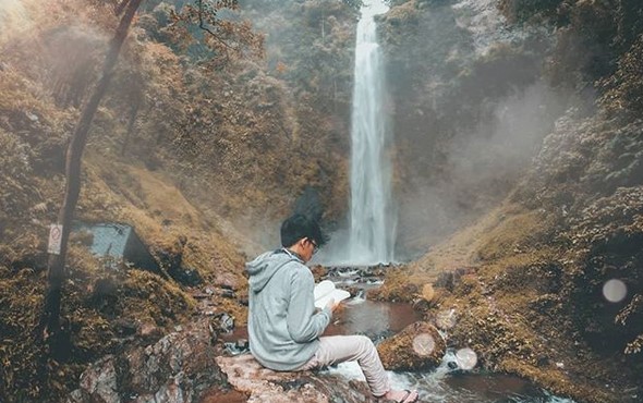 1. Disebut Juga Sebagai Curug Pelangi, 2. Jalur yang Sudah Ramah, 3. Jam Operasional, 4. Harga Tiket Masuk yang Bersahabat, 5. Bersih Alami, 6. Tempat Nongkrong Kekinian, 7. Bisa Menggunakan Transportasi Umum