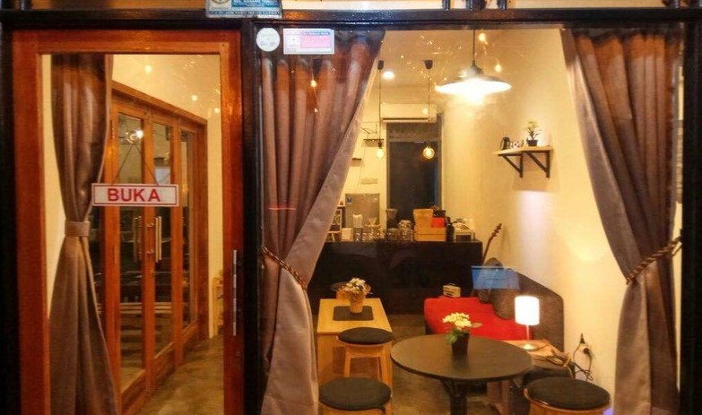 1. Paris-Lyon , 2. The Coffee Bean &amp; Tea Leaf, 3. JJ Royal Cafe, 4. Bcozy Family Cafe, 5. Pross Coffee, 6. Street House Coffee