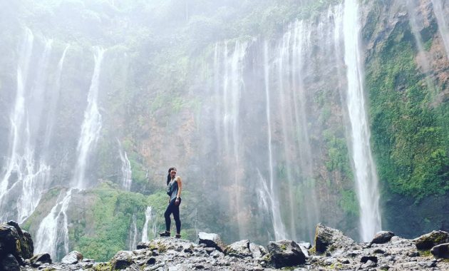 1. Coban Nirwana, 2. Coban Pelangi, 3. Coban Rondo, 4. Coban Rais, 5. Coban Kethak, 6. Coban Gintung, 7. Sumber Pitu, 8. Tumpak Sewu, 9. Banyu Anjlok, 10. Coban Jahe