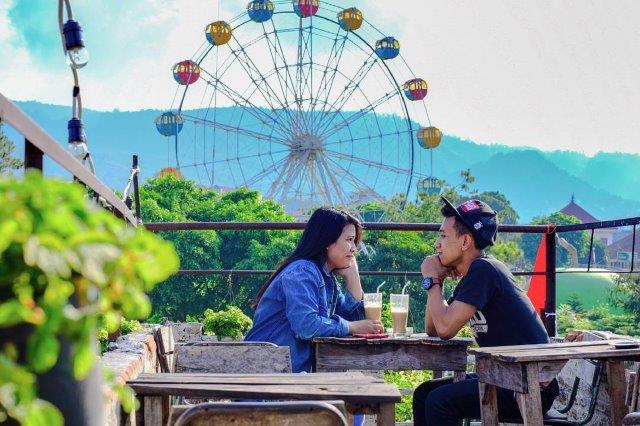 1. Kopi Letek, 2. Kedai Joni, 3. Gulo Kopi Cafe, 4. Van Hoven Coffee Resto, 5. Pilot Cafe, 6. Sota Kedai