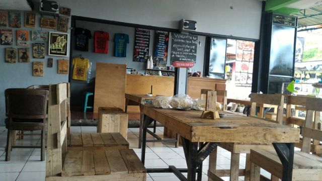 1. Kopi Letek, 2. Kedai Joni, 3. Gulo Kopi Cafe, 4. Van Hoven Coffee Resto, 5. Pilot Cafe, 6. Sota Kedai