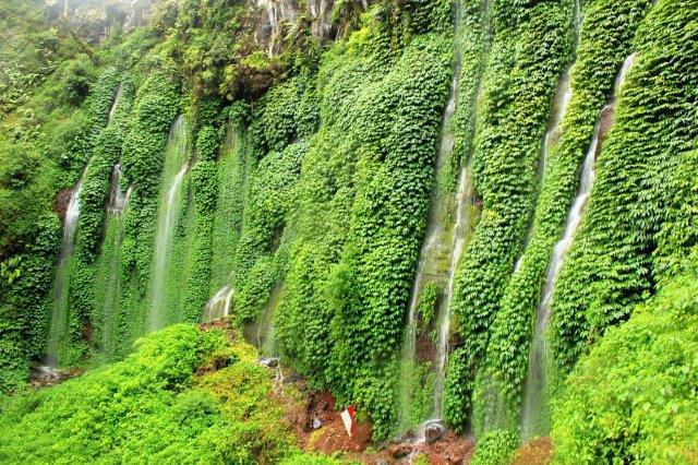 1. Coban Nirwana, 2. Coban Pelangi, 3. Coban Rondo, 4. Coban Rais, 5. Coban Kethak, 6. Coban Gintung, 7. Sumber Pitu, 8. Tumpak Sewu, 9. Banyu Anjlok, 10. Coban Jahe