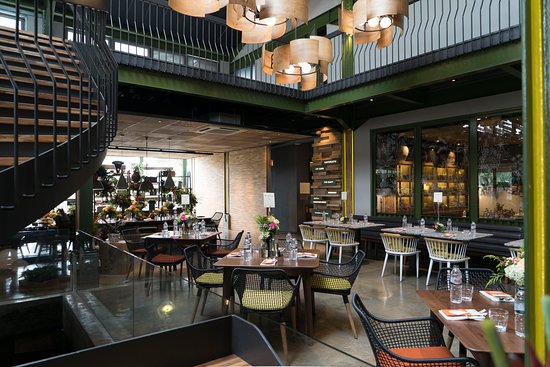 1. Chakra Venue & Lounge, 2. Patisserie & Cafe Del’Imno , 3. Porto Bistreau, 4. Kayu Kayu Restaurant, 5. The Spoke Bistro, 6. Oranje Juicery