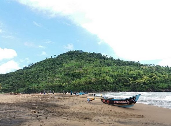 1. Pelang Wonocoyo Panggul, 2. Konang, 3. Kunir, 4. Pasir Putih Prigi, 5. Gemah, 6. Sidem, 7. Ngulungwetan, 8. Teleng Ria, 9. Damas, 10. Ngampiran
