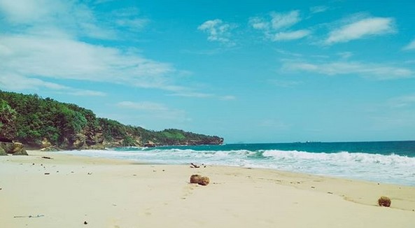 1. Pelang Wonocoyo Panggul, 2. Konang, 3. Kunir, 4. Pasir Putih Prigi, 5. Gemah, 6. Sidem, 7. Ngulungwetan, 8. Teleng Ria, 9. Damas, 10. Ngampiran