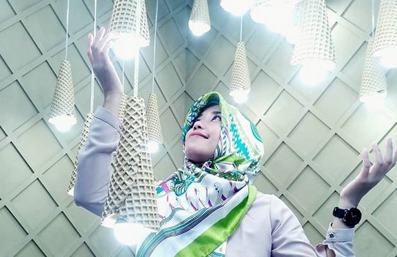 Menikmati Es Krim Gelato yang Lezat, Berfoto Seru di Ice Cream World Semarang, Berpose di Ruang Laundry, Jungkir Balik di Spot Up and Down, Bak Mandi, Berfoto dengan Unicorn yang Lucu, Kotak Telepon, Spot Foto Cone Terbalik, Spot Foto Kolam Bola, Spot Foto Burung Bangau, Spot Foto Pita Warna – Warni, Spot Foto Ruang Lampu Warna – Warni, Rute Menuju ke Lokasi