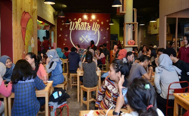 1. What’s Up Cafe, 2. Fat Bubble, 3. Koma Cafe, 4. Playout Cafe, 5. Coffee Toffee, 6. Good News Coffee & Dine , 7. Tibumi Rumah Kopi, 8. D’Savor, 9. Rustic Kitchen & Coffee, 10. Beranda Depok