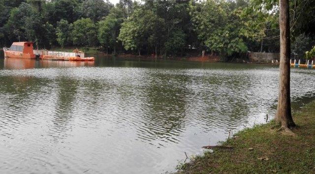 1. Danau Sigura-gura, 2. Danau Kenanga, 3. Taman Situ Lembang, 4. Danau Sunter, 5. Waduk Ria Rio, 6. Waduk Pluit, 7. Rawa Indah, 8. Danau Ragunan, 9. Danau PKP, 10. Danau Cincin