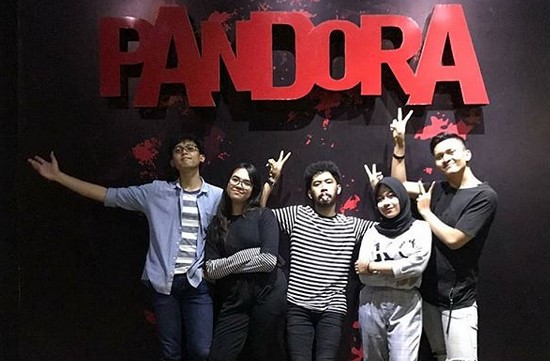 Memecahkan Teka Teki di Pandora Experience Bandung, Cara Bermain Pandora Experience Escape Room, Kisah The Dutchman, Ghost of the Seven Seas, The Howling Catacomb, Amityville: New Orleans Horror, Temple of Doom, Review Pengunjung, Rute Menuju Lokasi