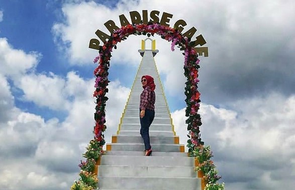 Wisata Seru, Sejarah Singkat, Berburu Spot Foto, Negeri di Atas Awan, Lukisan 3D, Landmark Dunia, Fasilitas Yang Ada, Rute Menuju Lokasi