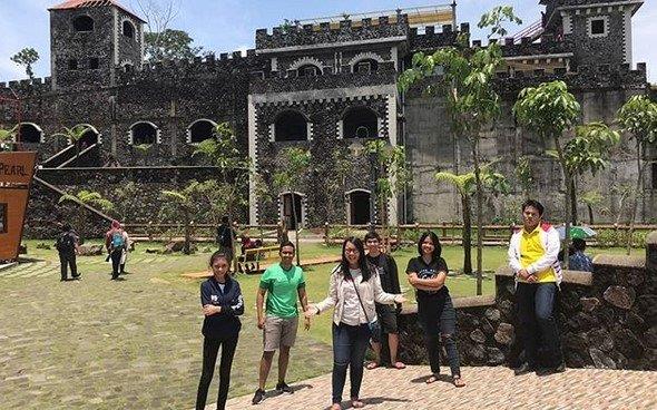 Wisata Seru, Sejarah Singkat, Berburu Spot Foto, Negeri di Atas Awan, Lukisan 3D, Landmark Dunia, Fasilitas Yang Ada, Rute Menuju Lokasi