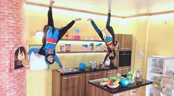 Berfoto Seru di Upside Down World Alam Sutera, Spot Foto Dapur, Bermain Musik di Studio Terbalik, Spot Ruang Angkasa di Kamar Tidur Anak, Ruang Keluarga yang Cozy, Spot Tangga Hijau, Ruang Laundry dengan Mesin Cuci Mini, Review Pengunjung yang telah Mengunjungi Upside Down World Alam Sutera, Fasilitas di Upside Down World Alam Sutera, Rute Menuju ke Lokasi
