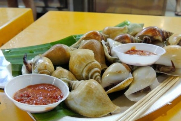 1. Sop Tunjang, 2. Asam Pedas Baung, 3. Gulai Ikan Patin, 4. Sop dan Sate Rusa, 5. Selais Asap, 6. Gong-Gong, 7. Sop Ikan Batam, 8. Mie Lendir, 9. Lakse, 10. Otak-otak