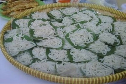1. Sop Tunjang, 2. Asam Pedas Baung, 3. Gulai Ikan Patin, 4. Sop dan Sate Rusa, 5. Selais Asap, 6. Gong-Gong, 7. Sop Ikan Batam, 8. Mie Lendir, 9. Lakse, 10. Otak-otak
