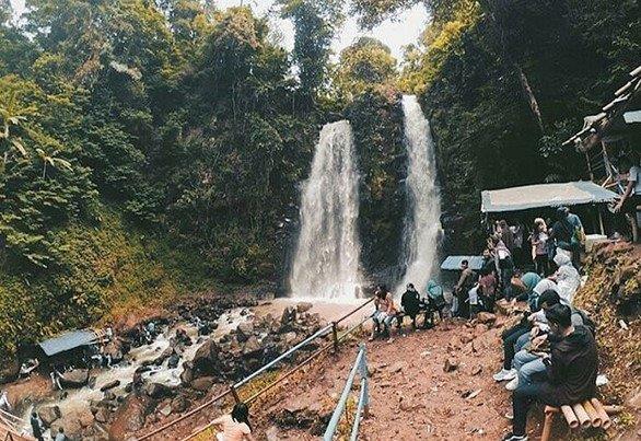 Keindahan Curug Cinulang Sumedang, Mitos dan Asal Usul Curug Cinulang, Uniknya Curug Cinulang yang Diabadikan dalam Lagu, Fasilitas Curug Cinulang, Rute Menuju ke Lokasi
