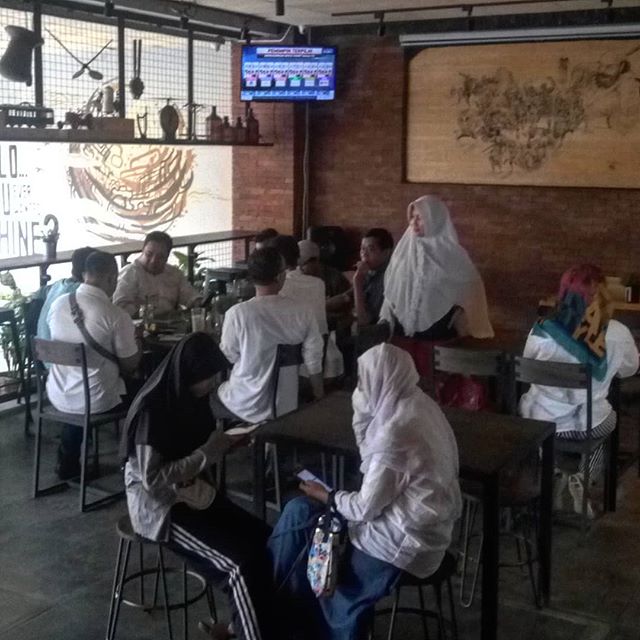 1. Ebood Platinum, 2. Sabore Kitchen, 3. Nicole’s Kitchen & Lounge, 4. Secret Garden, 5. Kilometer95 Coffee, 6. Depdoo, 7. Jay’s Ramen, 8. Ujala Coffee & Roastery, 9. Ladanya Japanesse Food , 10. FS Studio Music Cafe & Library