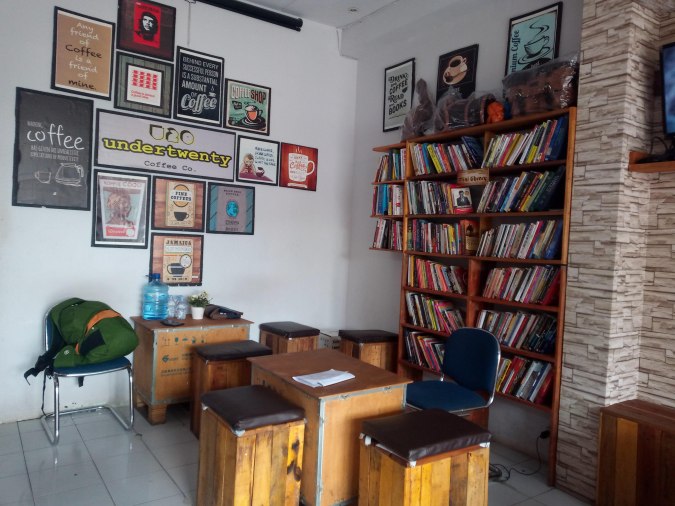 1. Let Coffee, 2. Volks Kaffee, 3. Kotara Kedai Kopi Nusantara, 4. Undertwenty Coffee Co, 5. Goesar Coffee &amp; Resto, 6. Damn Coffee , 7. Bartangi Coffee Steady, 8. Ottnic Coffee House, 9. Coffeezone, 10. Kaliang Coffee
