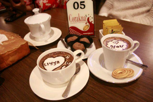 1. Corakna, 2. Cafe Tipis Tipis, 3. Vanila Bean Cafe, 4. Mokko Factory Donut & Coffee, 5. Cafe Tega’ Lurus, 6. Dira Cafe & Pool, 7. Warung Karokoen, 8. DoCafe , 9. Foodgasm Bistro, 10. Club Roppang