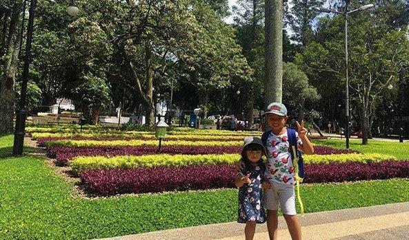 Sejarah Taman Balai Kota Bandung, Daya Tarik Taman, Menelusuri Taman Labirin, Berfoto di Gembok Cinta, Arena Bermain Anak dan Area Kebugaran, Bermain Air Sungai, Tempat Kegiatan Anak Muda, Fasilitas Taman, Rute Menuju ke Lokasi