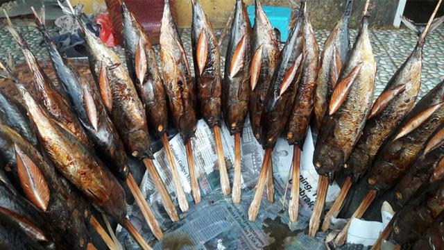 1. Nasi Goreng Anglo, 2. Sego Gegog, 3. Manco, 4. Ikan Asap Prigi, 5. Kripik Tempe, 6. Alen-Alen, 7. Sompil, 8. Sego Tiwul, 9. Rujak Cingur Sumbergedong, 10. Soto Ayam Jarakan