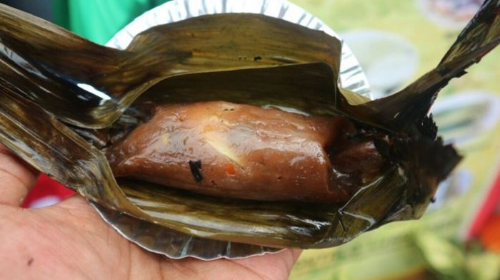 1. Binte Biluhuta, 2. Ayam Iloni, 3. Ilabulo, 4. Tili Aya/Tiljaya, 5. Bubur Sagela, 6. Sabongi, 7. Karawo, 8. Sayur Putungo, 9. Nasi Kuning, 10. Tinutuan