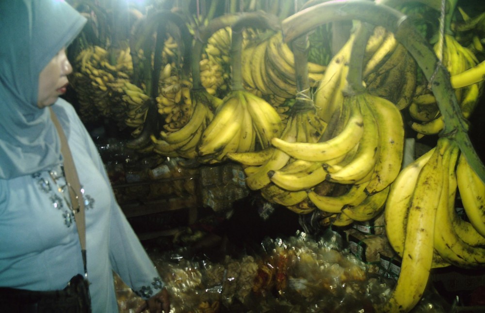 1. Pisang Agung, 2. Keripik Pisang, 3. Tape Pisang, 4. Keripik Tempe, 5. Keripik Nangka, 6. Keripik Talas, 7. Keripik Ketela Ungu, 8. Kue Lupis, 9. Bledus, 10. Ketan Koro