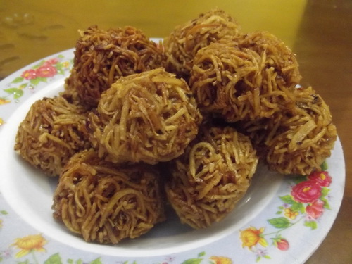 1. Rengginang Tiwul, 2. Gathot, 3. Keripik Tempe, 4. Wajik, 5. Walangan, 6. Intip Mini, 7. Saci (Sragen Munchies), 8. Ampyang, 9. Keripik Pisang, 10. Emping Garut