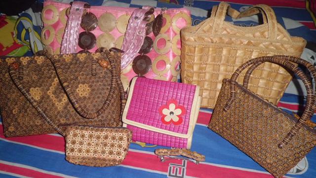 1. Wingko Babat, 2. Jumbrek, 3. Ental, 4. Empeng Marning, 5. Tas Eceng Gondok, 6. Batik Sendang Duwur, 7. Tenun Ikat Desa Parengan, 8. Keripik Sunduk, 9. Rempeyek Cinta Rasa, 10. Gula Merah Siwalan