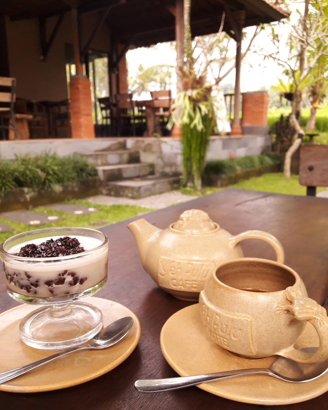 1. Yeh Pulu Cafe, 2. Juice Ja Cafe, 3. Genius Cafe Vision, 4. Usha Cafe &amp; Bakery, 5. Odette, 6. Rice Terrace Cafe