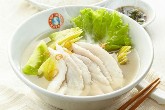 1. Gulai Ikan Patin, 2. Asam Pedas Ikan Baung, 3. Mie Sagu , 4. Ikan Asap, 5. Gulai Belacan, 6. Mie Lendir, 7. Sup Ikan Batam, 8. Asidah, 9. Lempok Durian, 10. Roti Jala Kari Ayam, 11. Cincalok, 12. Nasi Lemak