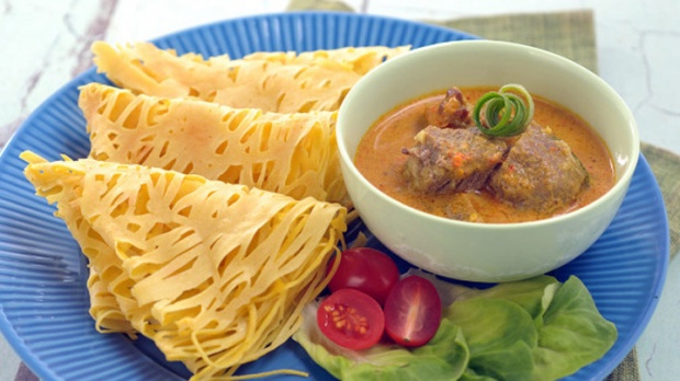 1. Gulai Ikan Patin, 2. Asam Pedas Ikan Baung, 3. Mie Sagu , 4. Ikan Asap, 5. Gulai Belacan, 6. Mie Lendir, 7. Sup Ikan Batam, 8. Asidah, 9. Lempok Durian, 10. Roti Jala Kari Ayam, 11. Cincalok, 12. Nasi Lemak