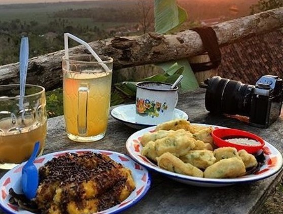 Harga Tiket Masuk, Rute Menuju Lokasi, Fasilitas Wisata, Daya Tarik Watu Lumbung, Pantai Watu Lumbung
