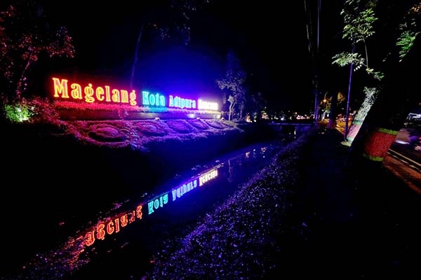 1. Bukit Tidar, 2. Puntuk Setumbu, 3. Alun-Alun, 4. Taman Badaan, 5. Ketep Pass, 6. Kuliner Kartika Sari