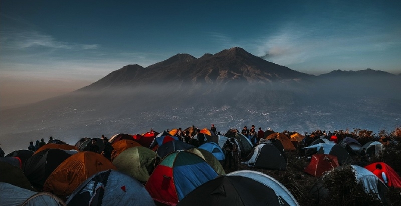 1. Alun-Alun Mojokerto, 2. Nasi Goreng Yakuza, 3. White Modjo Kitchen &amp; Coffee, 4. Bukit Watu Jengger, 5. Bumi Perkemahan Dlundung Trawas, 6. Puncak Gn. Penanggungan