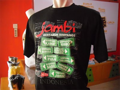 1. Dodol Nanas, 2. Duku Kumpeh, 3. Bolu Kojo, 4. Lempok Durian, 5. Tempoyak, 6. Pempek, 7. Kopi Bubuk Cap AAA, 8. Dodol Kentang, 9. Batik Jambi, 10. Kaos Khas Jambi, 11. Gelamai Perentak, 12. Kue Padamaran