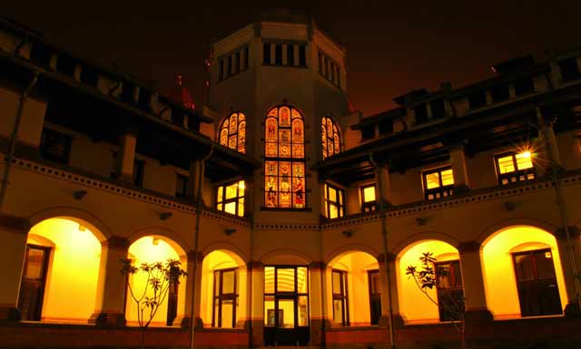 1. Taman Tabanas, 2. Lawang Sewu, 3. Kota Tua, 4. Kawasan Simpang Lima, 5. Pecinan Semarang, 6. Dusun Semilir, 7. Banjir Kanal Barat, 8. Masjid Agung Jawa Tengah, 9. Klentheng Sam Poo Kong, 10. Eling Bening 