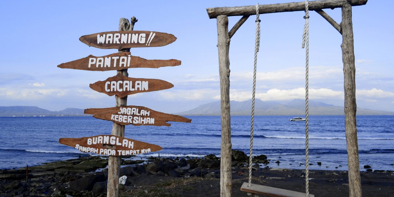 1. Marina Boom Beach, 2. Taman Blambangan, 3. Ijen Blue Fire, 4. Pantai Cacalan, 5. Warung Kepiting, 6. Kemunir Kopi