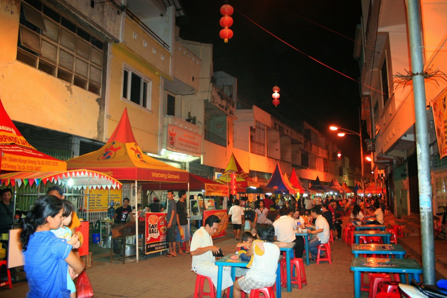 1. Taman Tabanas, 2. Lawang Sewu, 3. Kota Tua, 4. Kawasan Simpang Lima, 5. Pecinan Semarang, 6. Dusun Semilir, 7. Banjir Kanal Barat, 8. Masjid Agung Jawa Tengah, 9. Klentheng Sam Poo Kong, 10. Eling Bening 