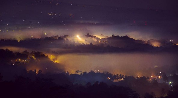 1. Bukit Tidar, 2. Puntuk Setumbu, 3. Alun-Alun, 4. Taman Badaan, 5. Ketep Pass, 6. Kuliner Kartika Sari