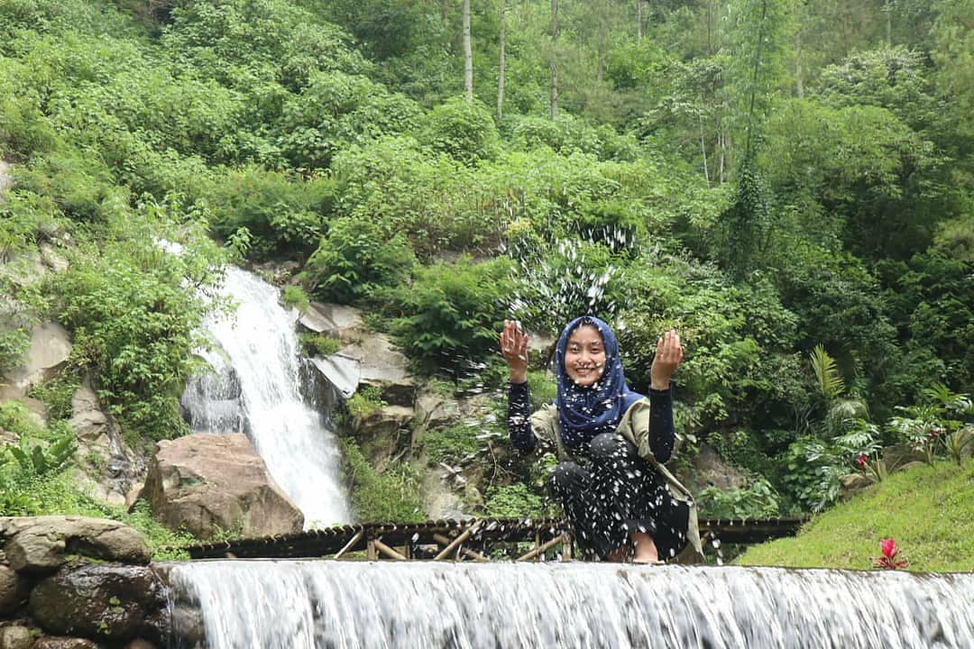 Harga Tiket Masuk, Jalan Menuju Lokasi, Fasilitas, Spot Foto Instagramable, Keistimewaan Coban Putri