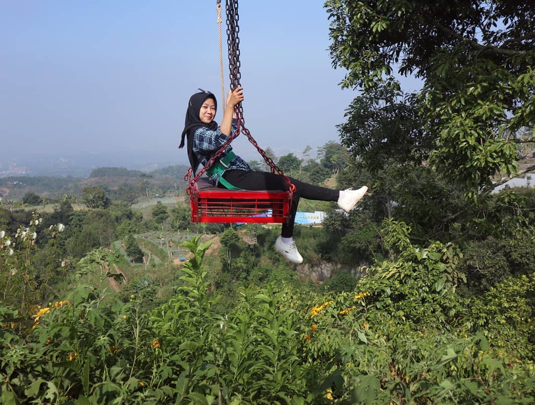 Harga Tiket Masuk, Jalan Menuju Lokasi, Fasilitas, Spot Foto Instagramable, Pesona Curug Landung