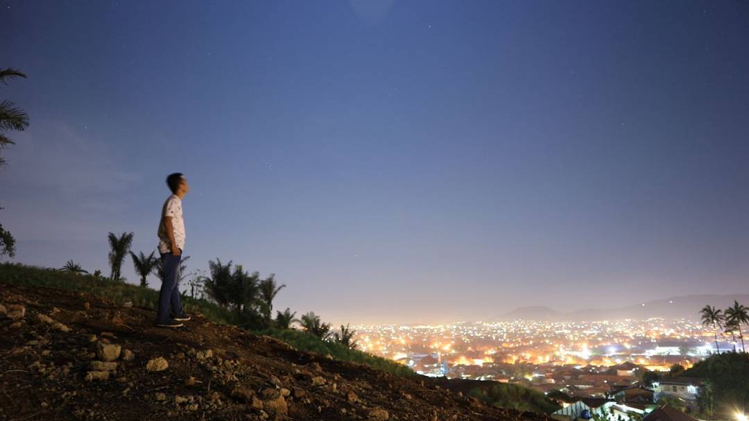 Wisata malam lampung kuliner kota hari di tempat foto daerah paket, 1. Taman Teropong Bukit Sindy, 2. Puncak Mas, 3. Lampung Walk, 4. Lampung Elephant Park, 5. Pantai Gigi Hiu, 6. Trans Studio Lampung 