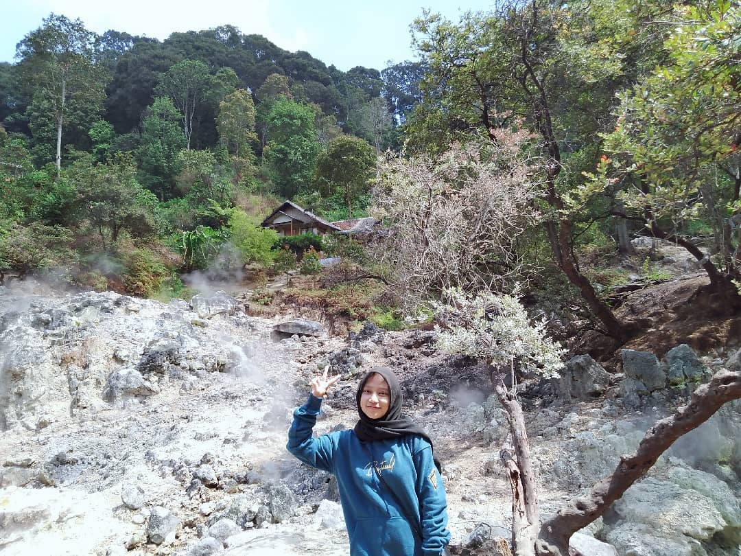 Harga Tiket Masuk, Jalan Menuju Lokasi, Fasilitas, Keistimewaan Kawah Rengganis, Sekilas Kawah Rengganis